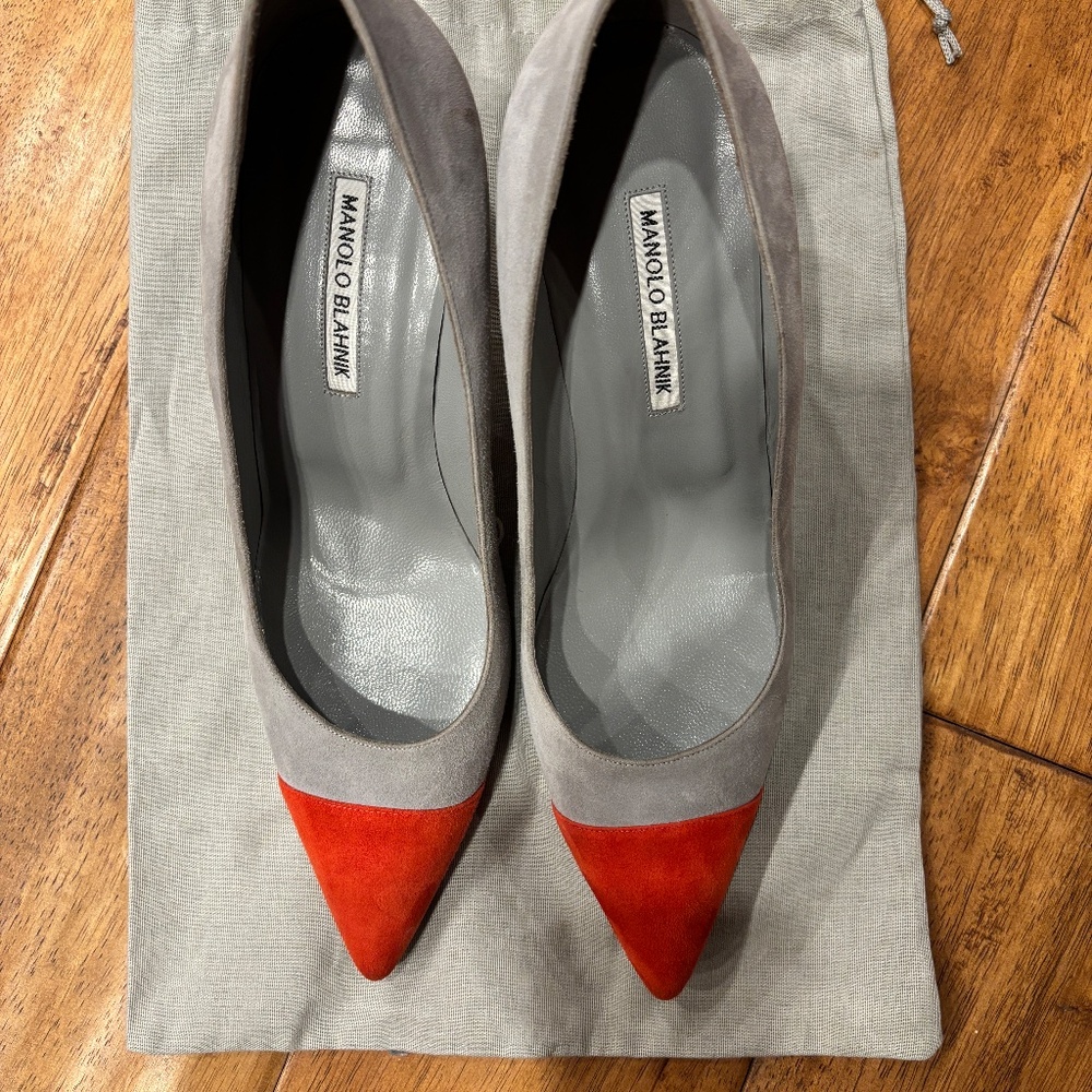 Manolo Blahnik Bipunta Grey + Red Suede Pumps Women's Size: EU 42| US 11/11.5